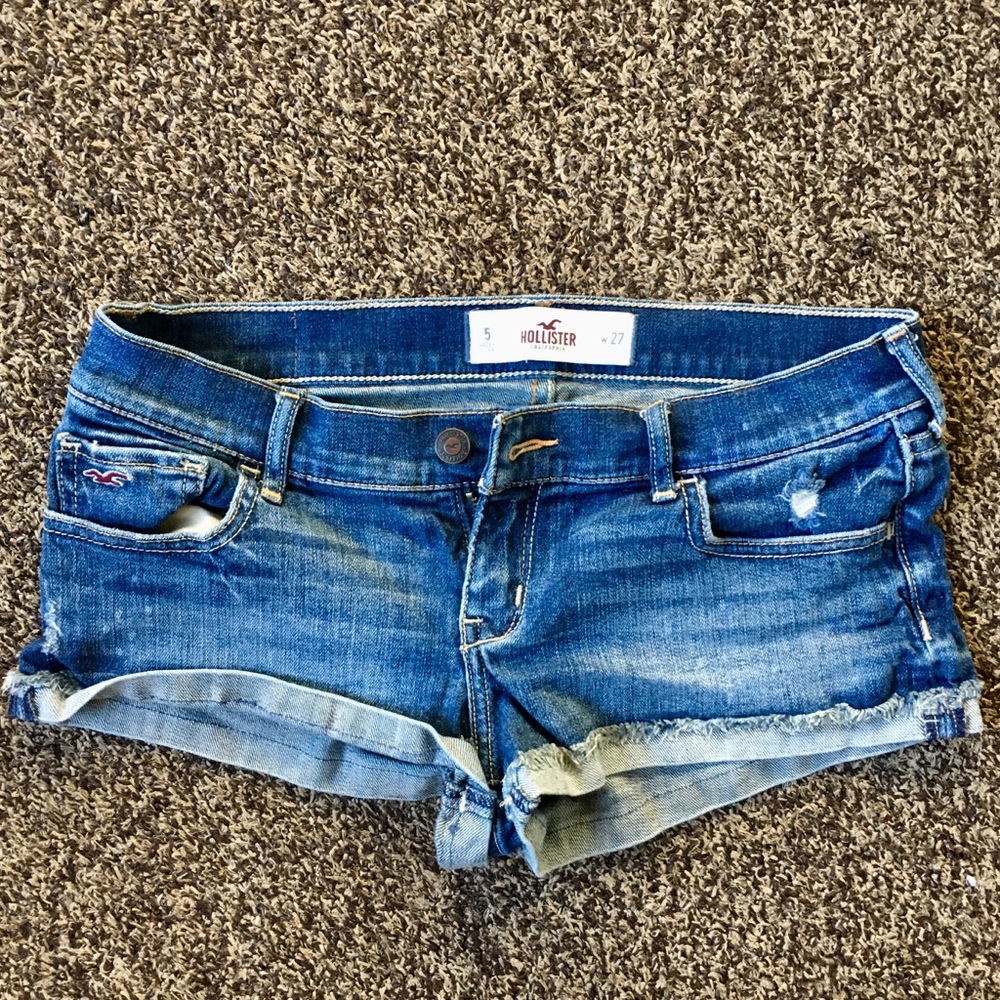 Hollister jean shorts size 27